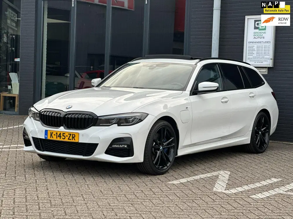 BMW 3-serie 330e High Executive uit 2021