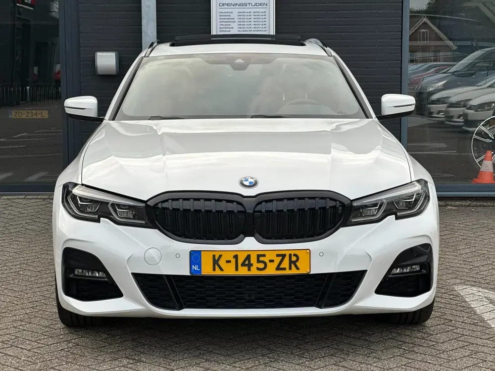 BMW 3-serie 330e High Executive uit 2021, foto 4