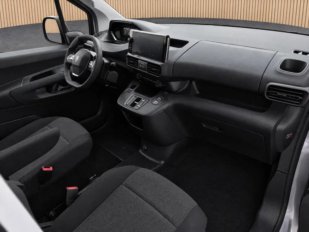 Peugeot Partner 136 L1 50 kWh VOORRAAD KORTING uit 2026, foto 3