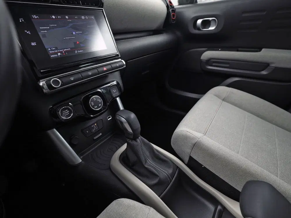 Citroën C3 Aircross 1.2 PureTech S&S Shine Automaat (PANORA uit 2020, foto 11