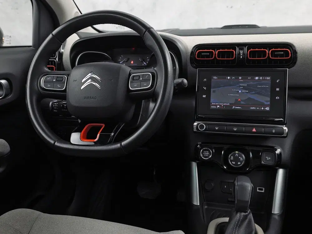 Citroën C3 Aircross 1.2 PureTech S&S Shine Automaat (PANORA uit 2020, foto 7