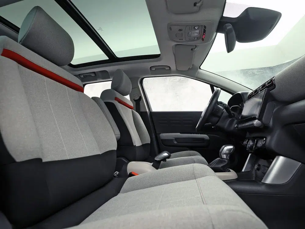 Citroën C3 Aircross 1.2 PureTech S&S Shine Automaat (PANORA uit 2020, foto 8