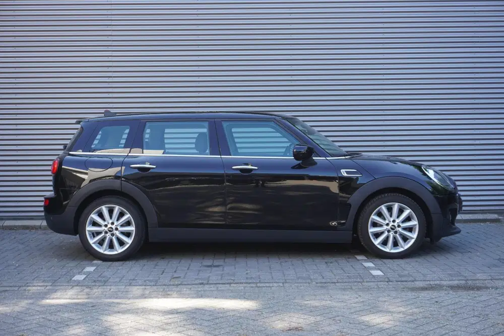 Mini Clubman One uit 2019, foto 2