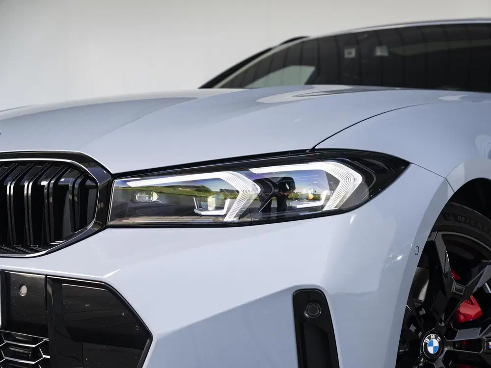 BMW 3-serie Touring 330e uit 2026, foto 15