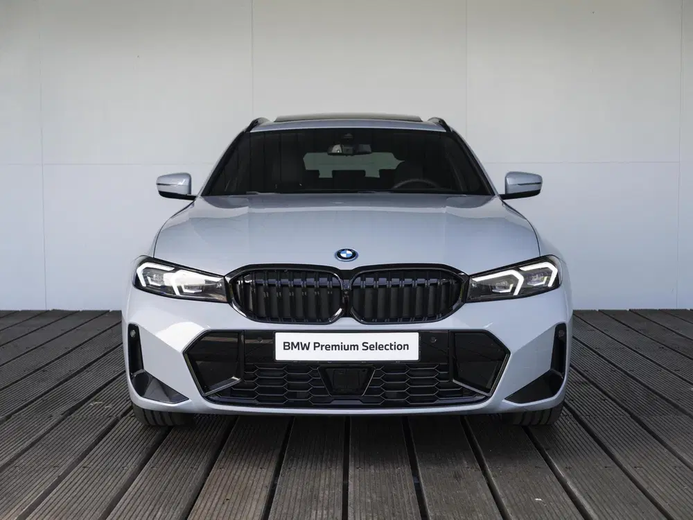BMW 3-serie Touring 330e uit 2026, foto 6