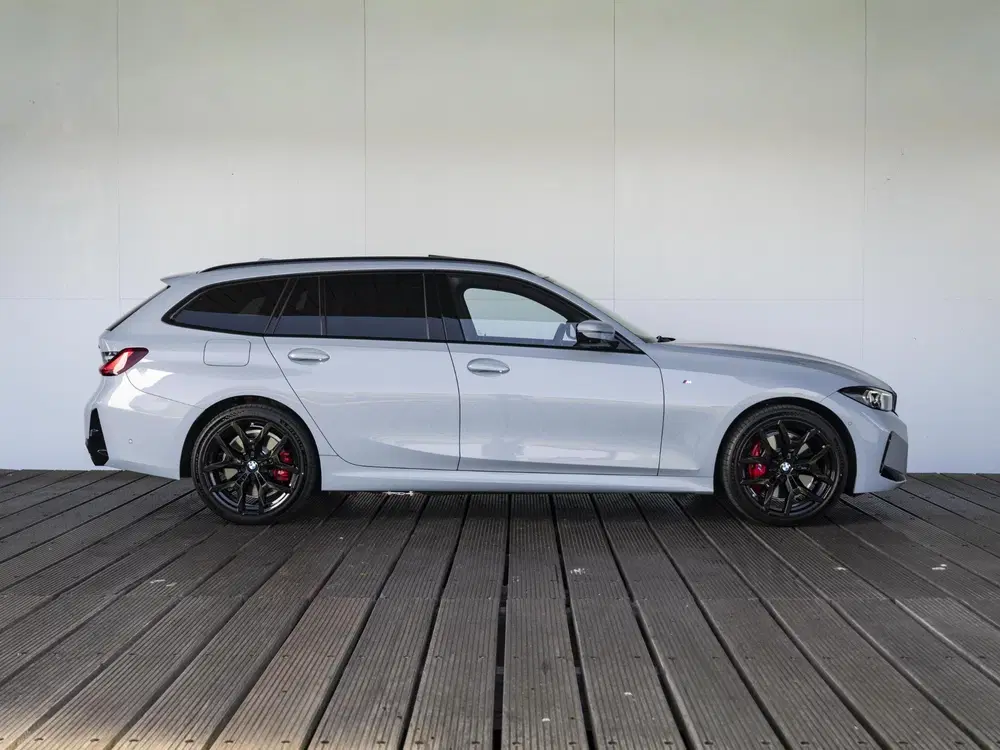 BMW 3-serie Touring 330e uit 2026, foto 7