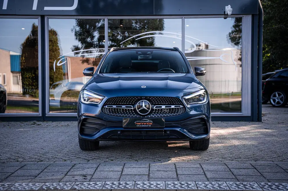Mercedes-Benz GLA 250 e AMG Line uit 2022, foto 4