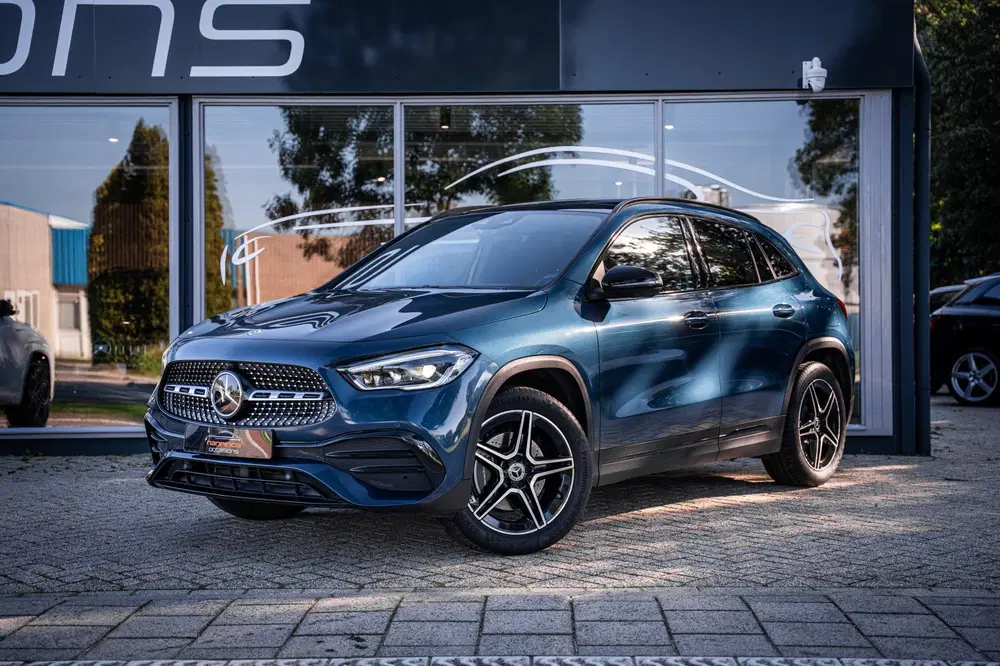 Mercedes-Benz GLA 250 e AMG Line uit 2022, foto 5
