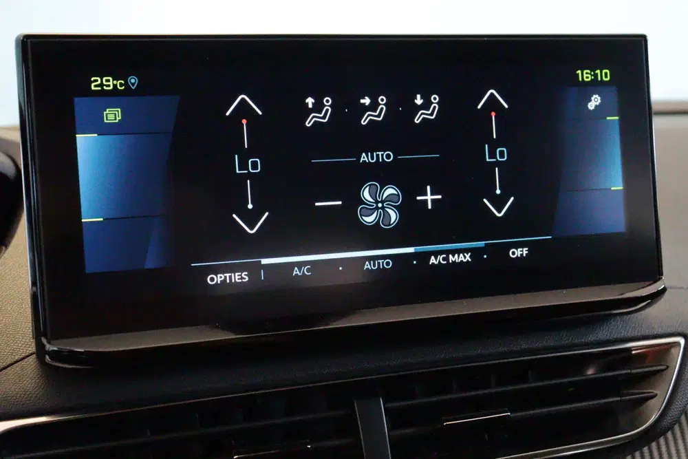 Peugeot 3008 1.6 HYbrid 225 Active Pack Business uit 2024, foto 8
