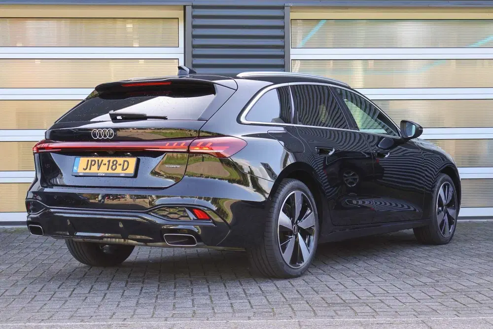 Audi A5 40 TFSI 204pk quattro Advanced Edition uit 2025, foto 2