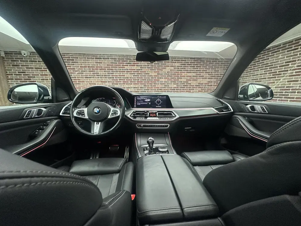 BMW X5 xDrive40i High Executive Pano uit 2019, foto 9