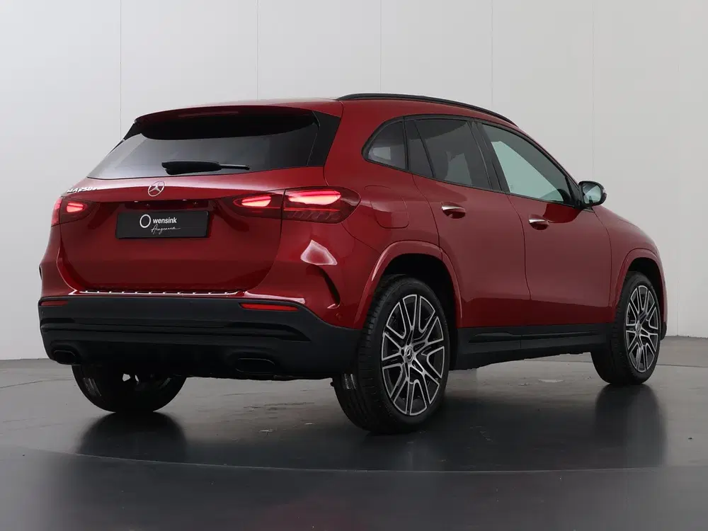Mercedes-Benz GLA 250 e 140 Years Edition uit 2026, foto 2