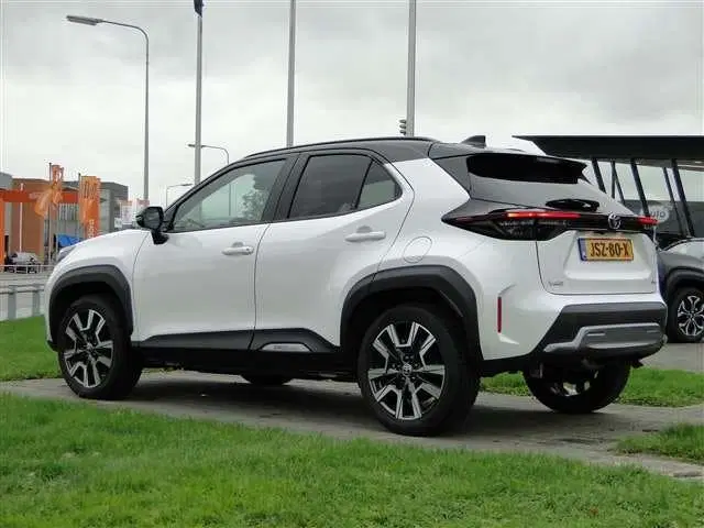 Toyota Yaris Cross 1.5 Hybrid 130pk Executive El.klep Stoelv uit 2026, foto 2