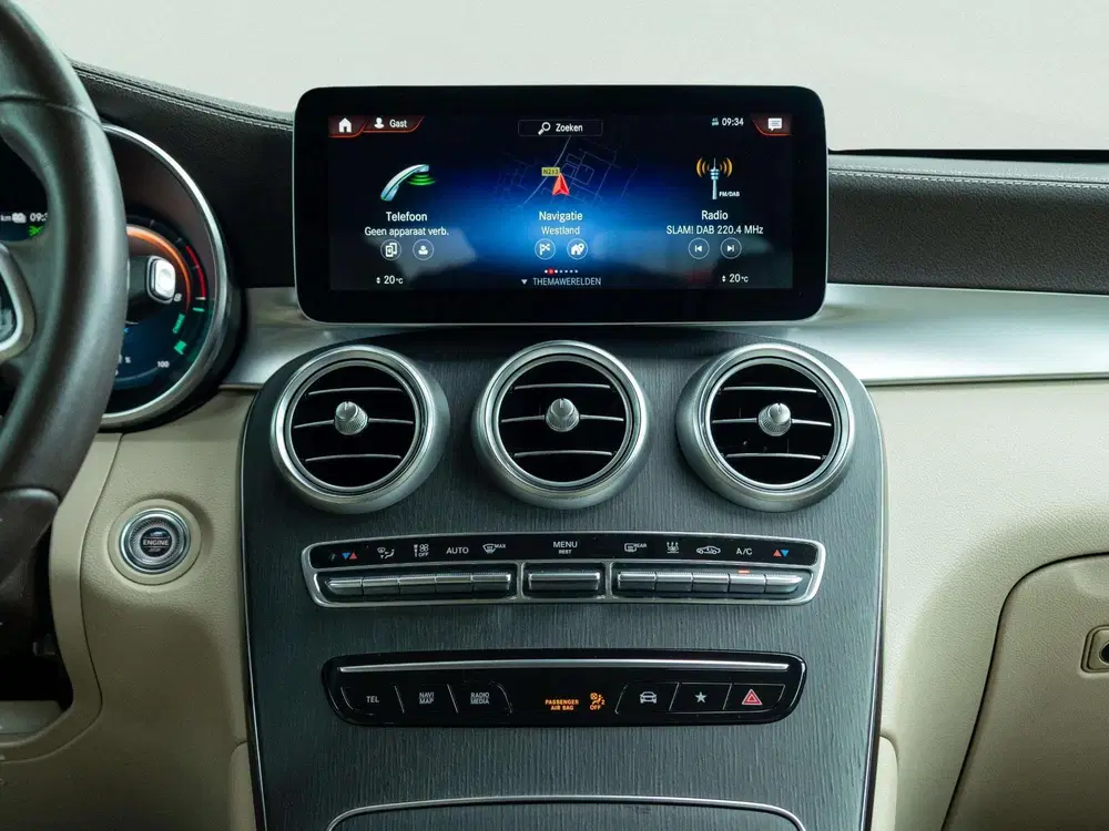 Mercedes-Benz GLC 300e 4MATIC Business Solution Luxury uit 2020, foto 15