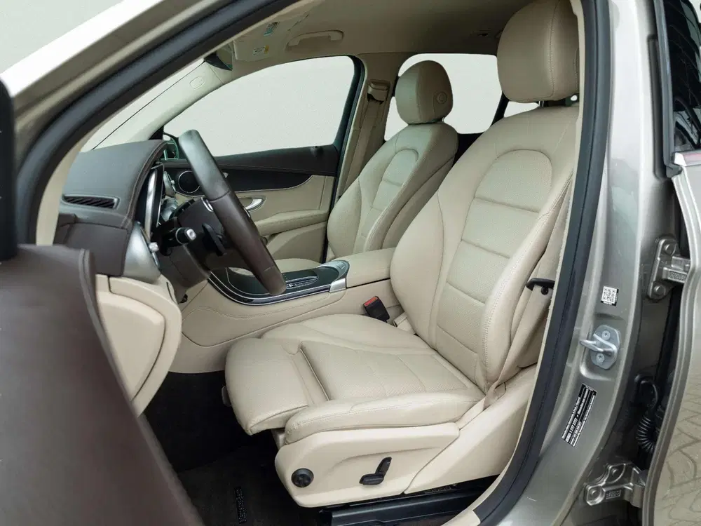 Mercedes-Benz GLC 300e 4MATIC Business Solution Luxury uit 2020, foto 9