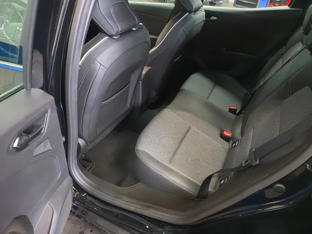 Renault Clio 1.3 TCe Intens Automaat uit 2021, foto 12