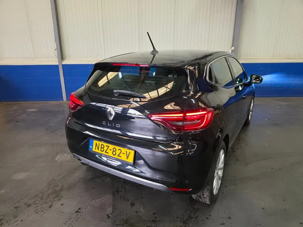 Renault Clio 1.3 TCe Intens Automaat uit 2021, foto 3