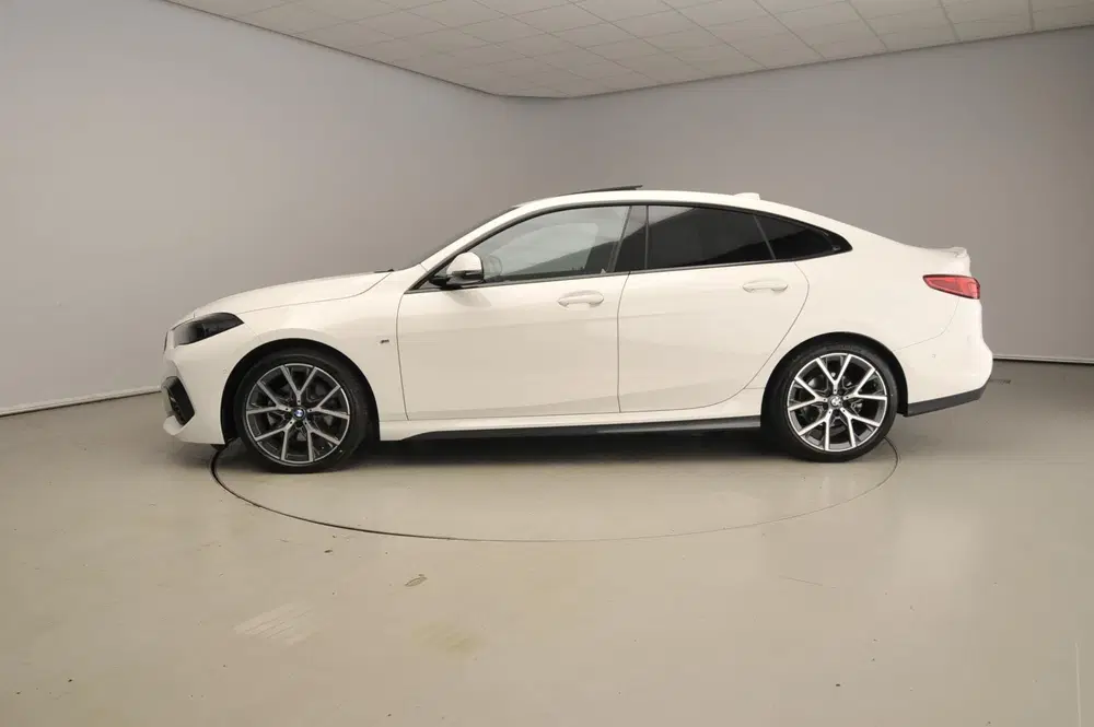 BMW 2-serie Gran Coupé 218i uit 2021, foto 2