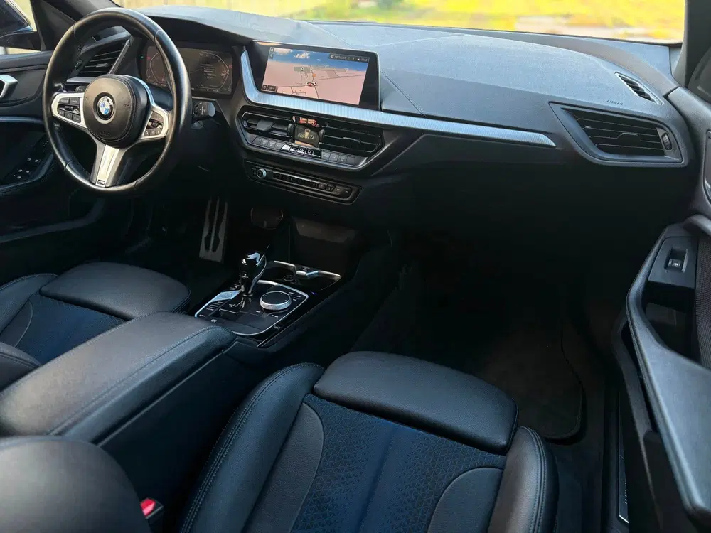 BMW 1-serie 118i Introduction Edition M-PAKKET NL-AUTO uit 2023, foto 11