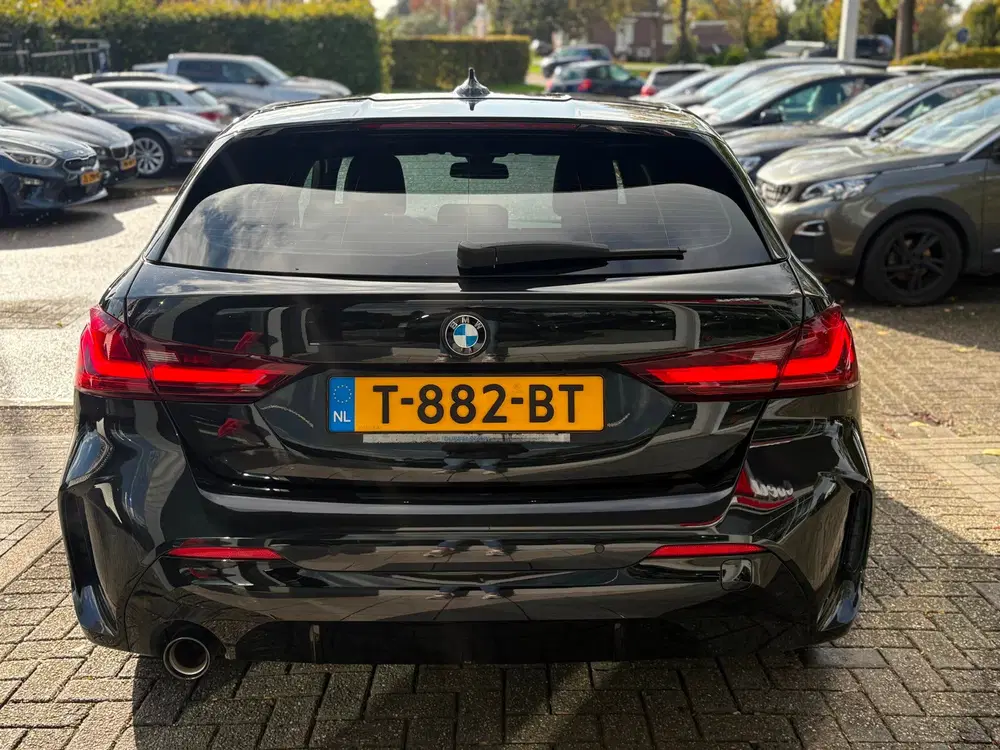 BMW 1-serie 118i Introduction Edition M-PAKKET NL-AUTO uit 2023, foto 5