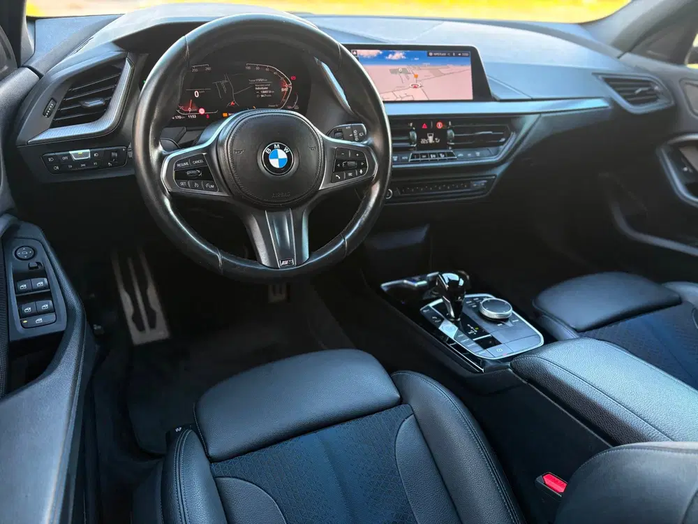 BMW 1-serie 118i Introduction Edition M-PAKKET NL-AUTO uit 2023, foto 9
