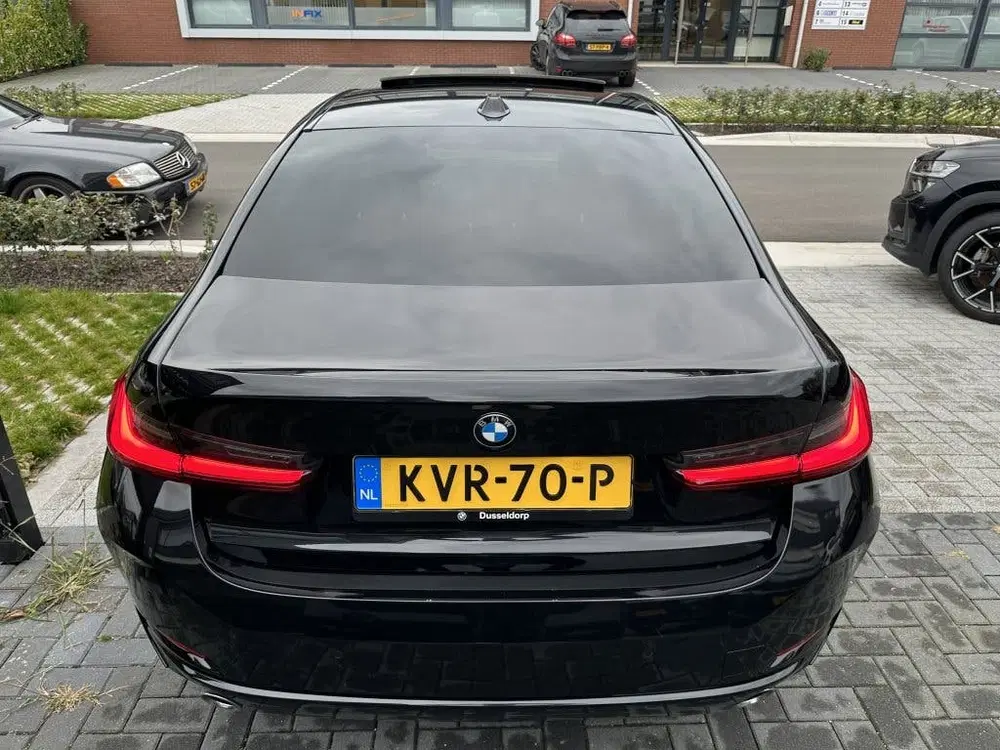 BMW 3-serie 318i Sport Nw Model leder el sh dak uit 2023, foto 5