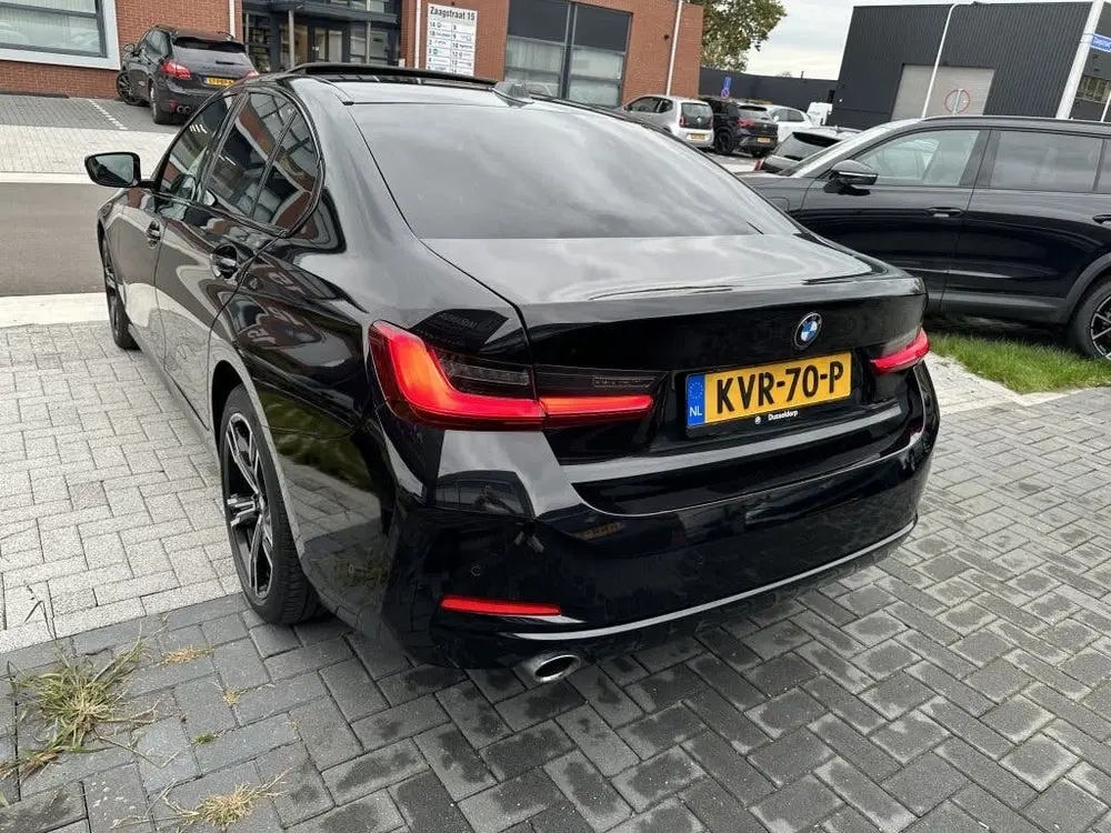 BMW 3-serie 318i Sport Nw Model leder el sh dak uit 2023, foto 6