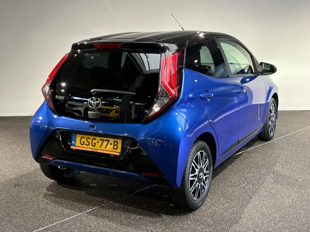 Toyota Aygo 1.0 VVT-i x-play uit 2020, foto 2