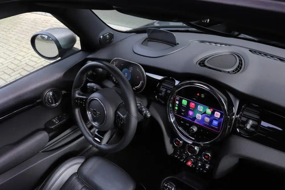 Mini Cooper S COOPER S 2.0 COOPER S JCW AUT uit 2021, foto 3
