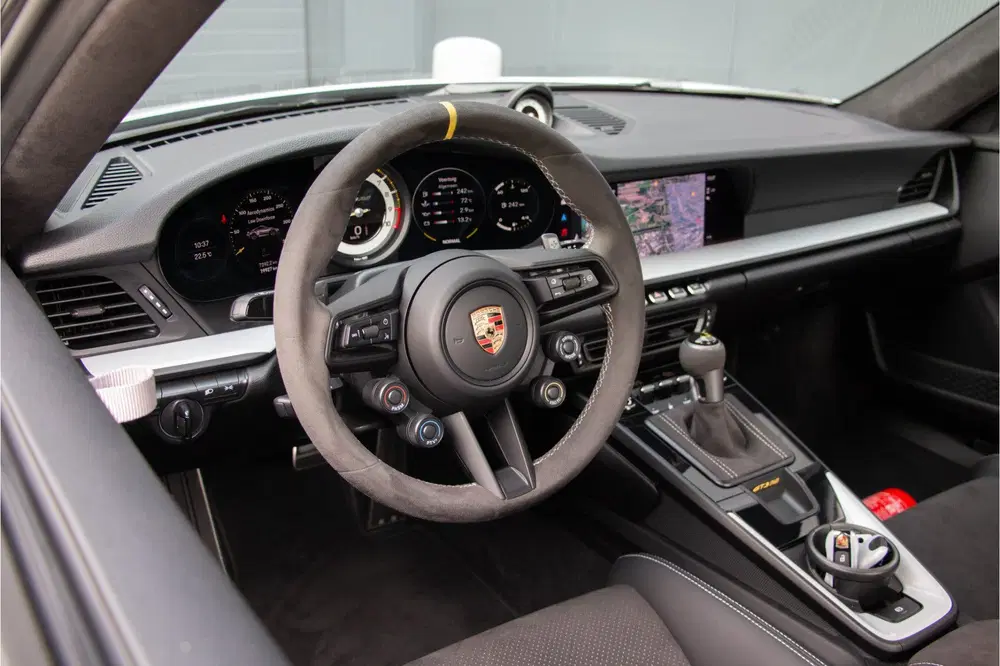 Porsche 911 4.0 GT3 RS 525PK uit 2023, foto 4