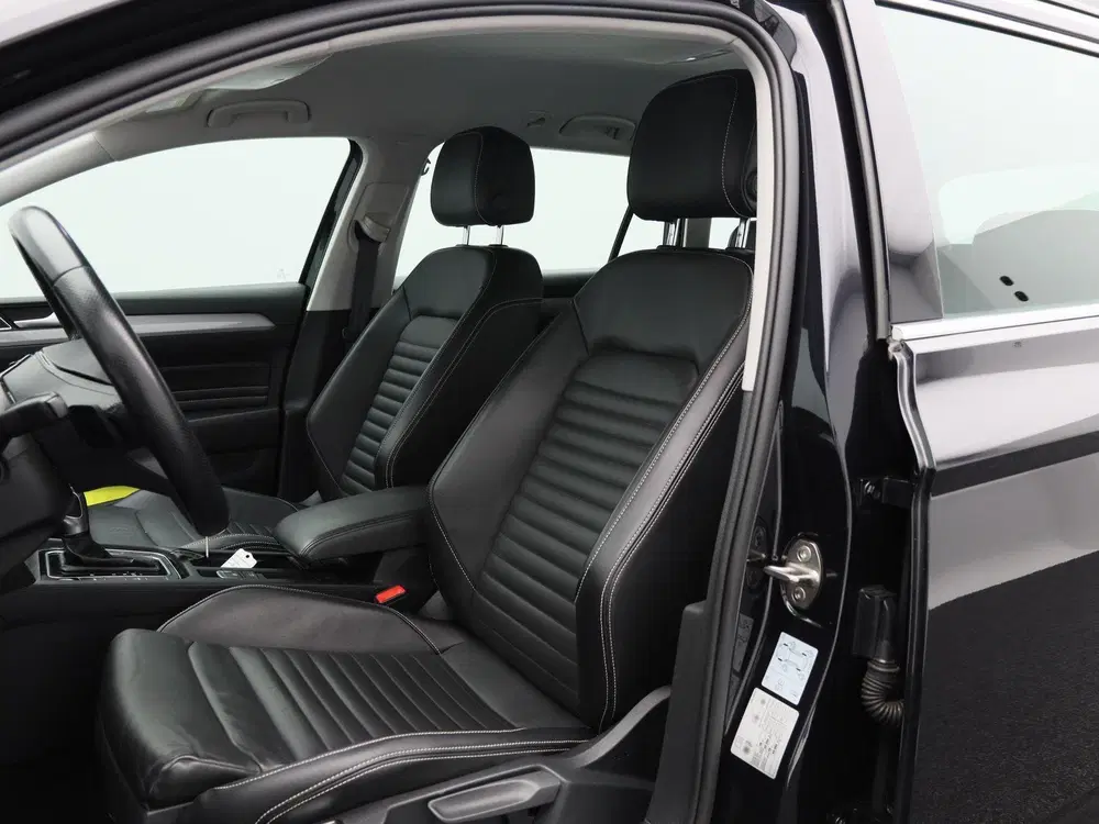 Volkswagen Passat 1.4 TSi 218 Pk PHEV GTE Business uit 2021, foto 6