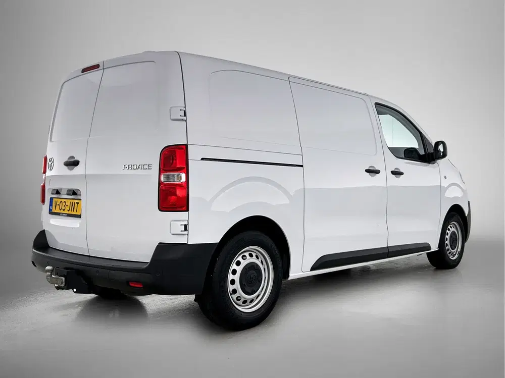 Toyota Proace 1.5 D-4D L1 Challenger uit 2024, foto 2