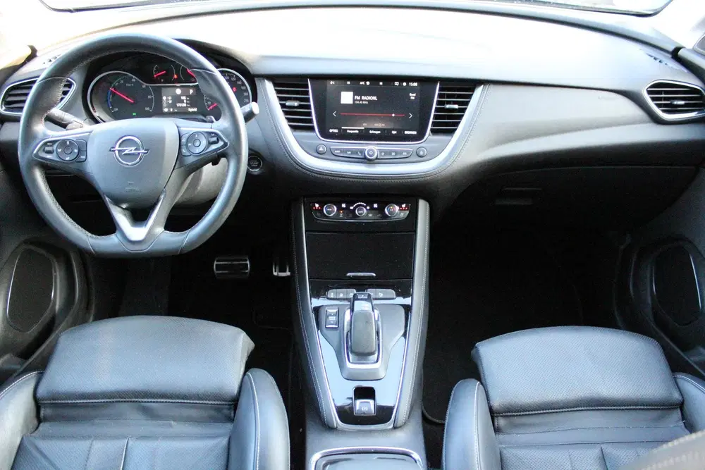 Opel Grandland 1.6 Turbo Hybrid4 Ultimate uit 2020, foto 12