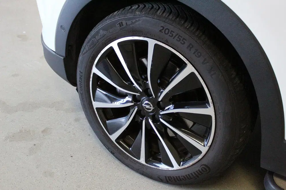 Opel Grandland 1.6 Turbo Hybrid4 Ultimate uit 2020, foto 4