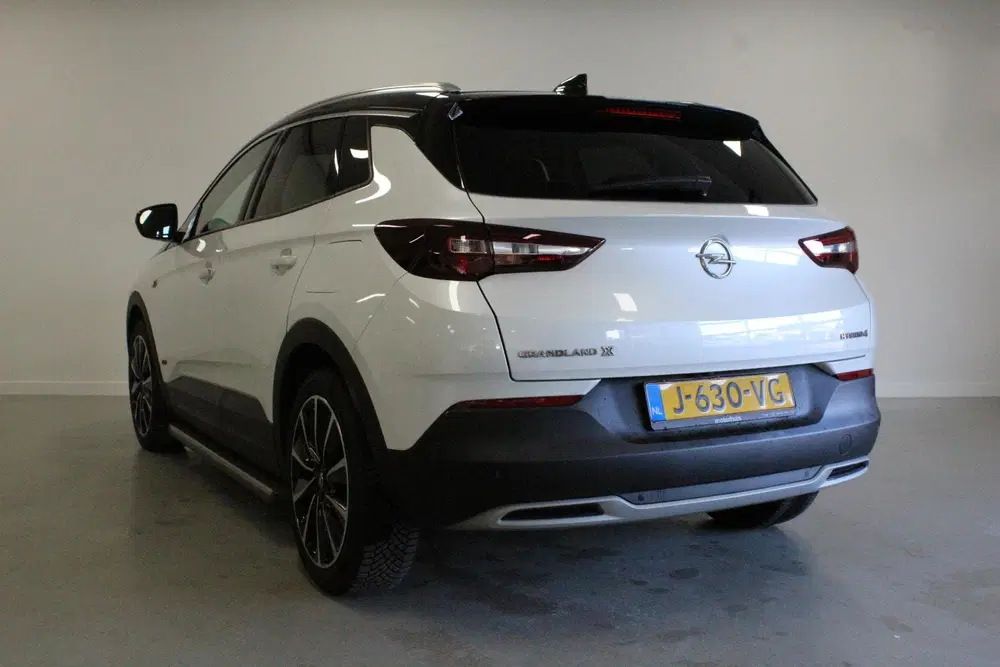 Opel Grandland 1.6 Turbo Hybrid4 Ultimate uit 2020, foto 5