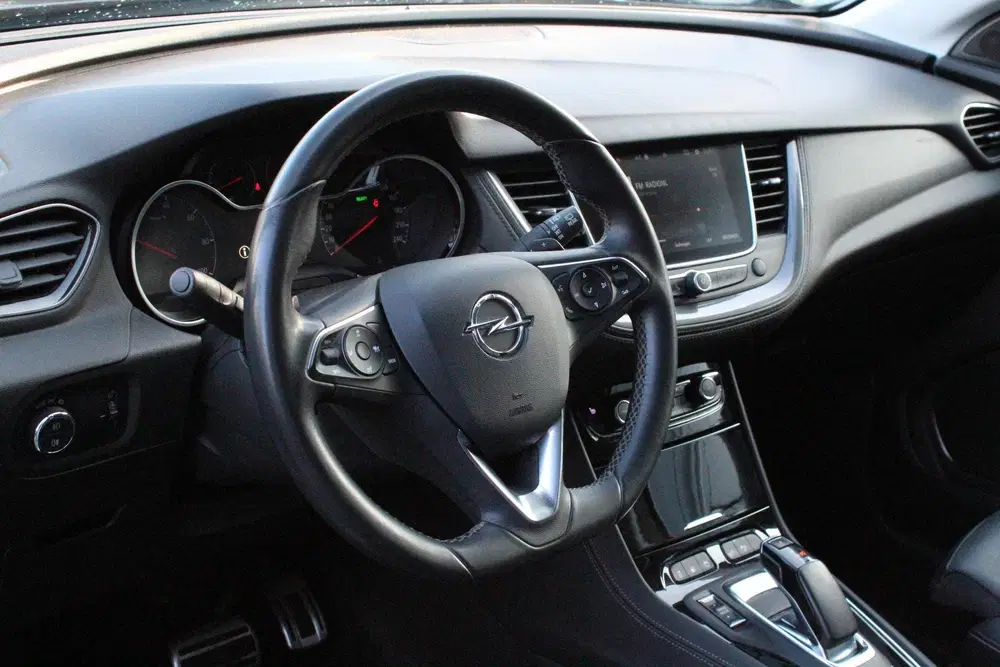 Opel Grandland 1.6 Turbo Hybrid4 Ultimate uit 2020, foto 8