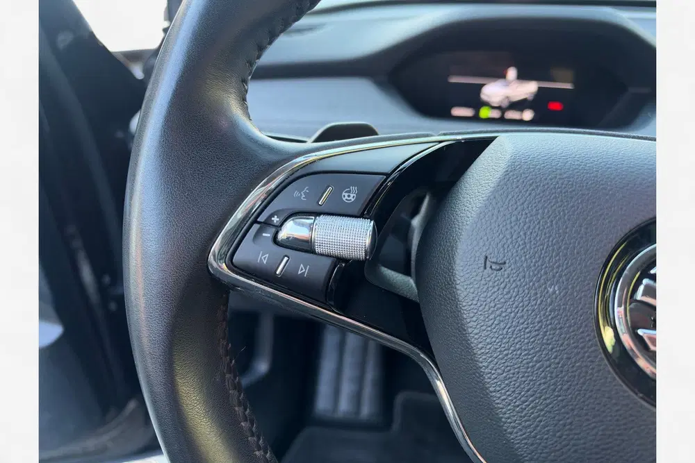 Skoda Enyaq 60 Sportline SOH93% Matrix Leder CarPlay uit 2021, foto 14