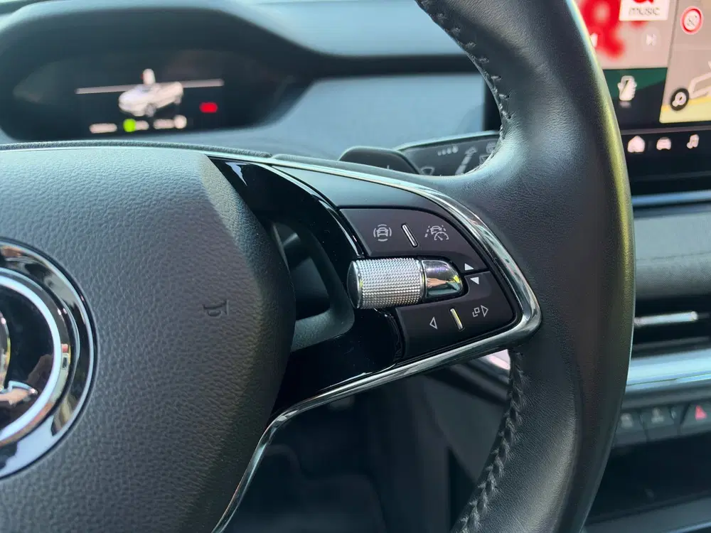 Skoda Enyaq 60 Sportline SOH93% Matrix Leder CarPlay uit 2021, foto 15