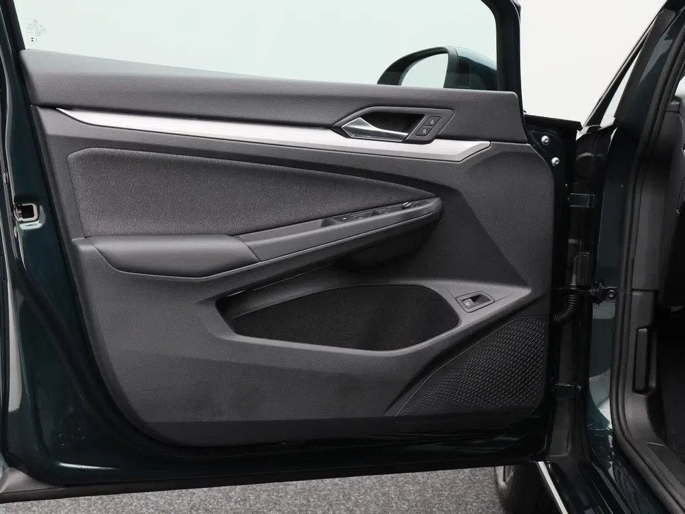 Volkswagen Golf 1.5 eHybrid Life Edition uit 2026, foto 15