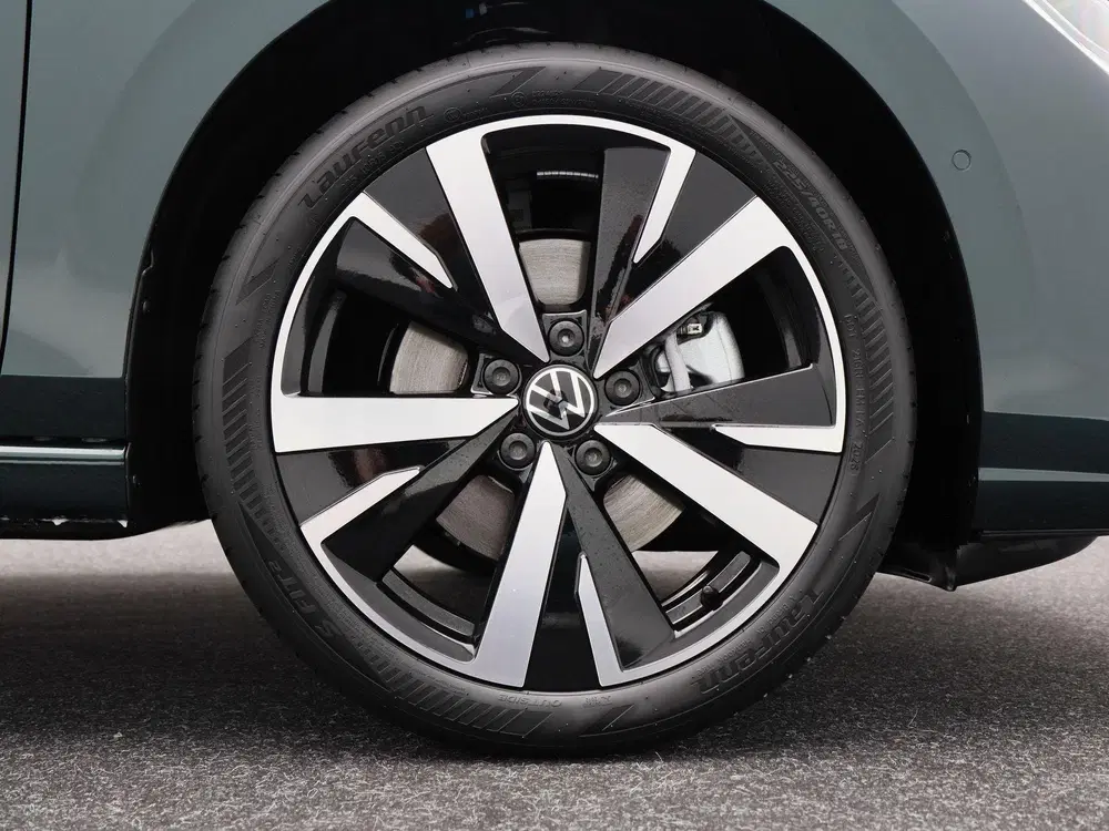 Volkswagen Golf 1.5 eHybrid Life Edition uit 2026, foto 9