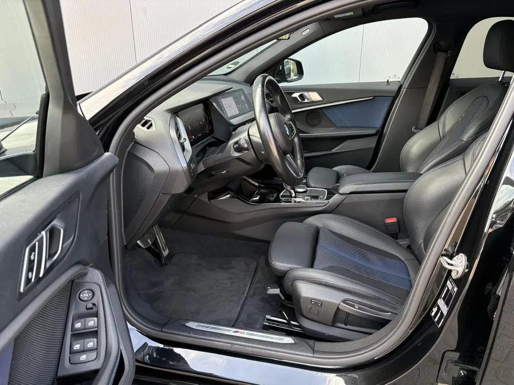 BMW 1-serie 118i 140PK Automaat Executive Edition M-Sp uit 2020, foto 7