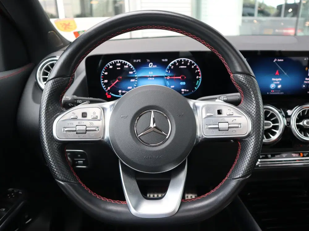 Mercedes-Benz GLA 250 e Business Solution AMG Limited uit 2020, foto 13