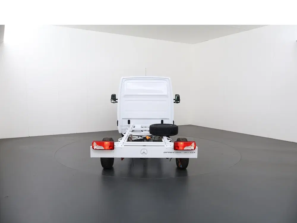 Mercedes-Benz Sprinter 317 CDI uit 2026, foto 4