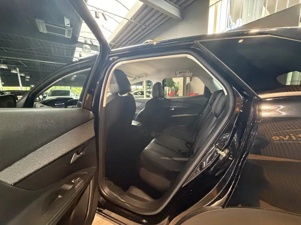 Peugeot 3008 1.2 PureTech Blue Lease Premium Avantage uit 2020, foto 14