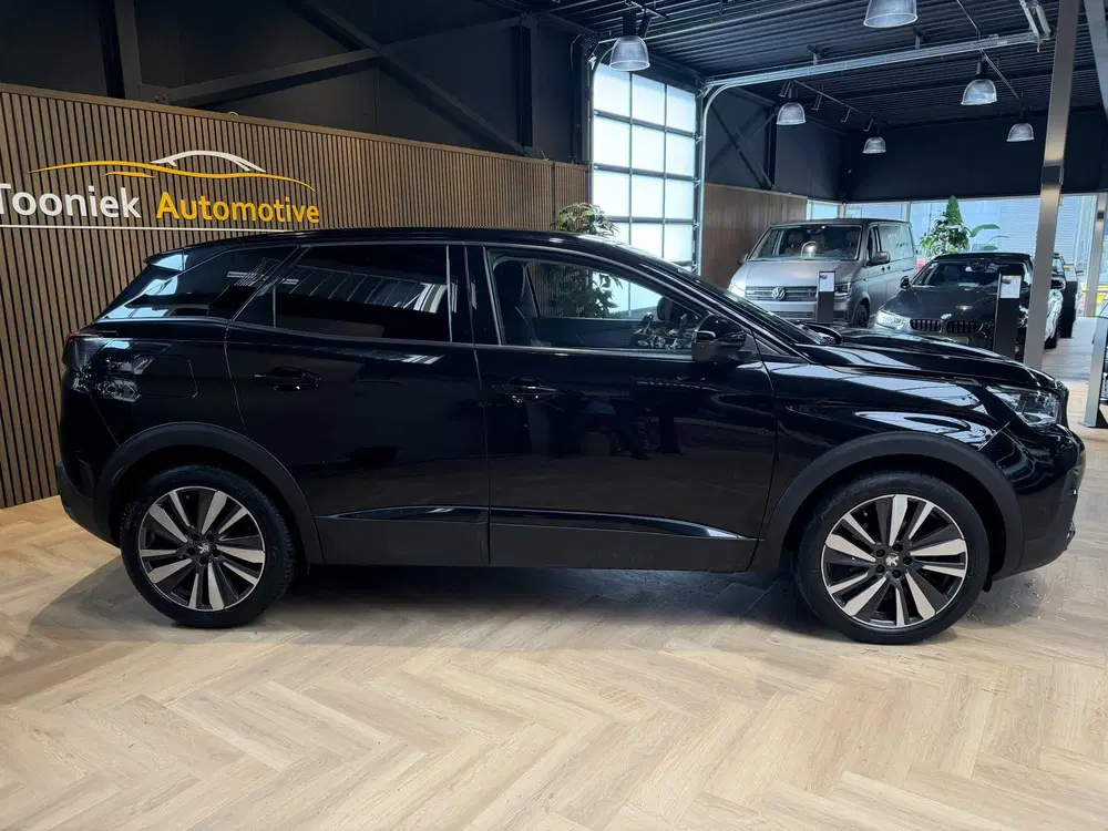 Peugeot 3008 1.2 PureTech Blue Lease Premium Avantage uit 2020, foto 2