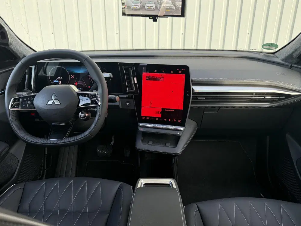 Mitsubishi Eclipse Cross Instyle 87 kWh uit 2025, foto 2