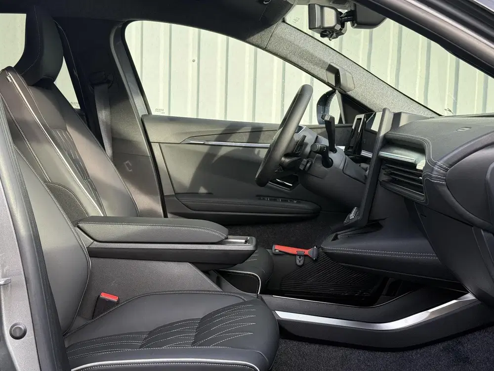 Mitsubishi Eclipse Cross Instyle 87 kWh uit 2025, foto 4
