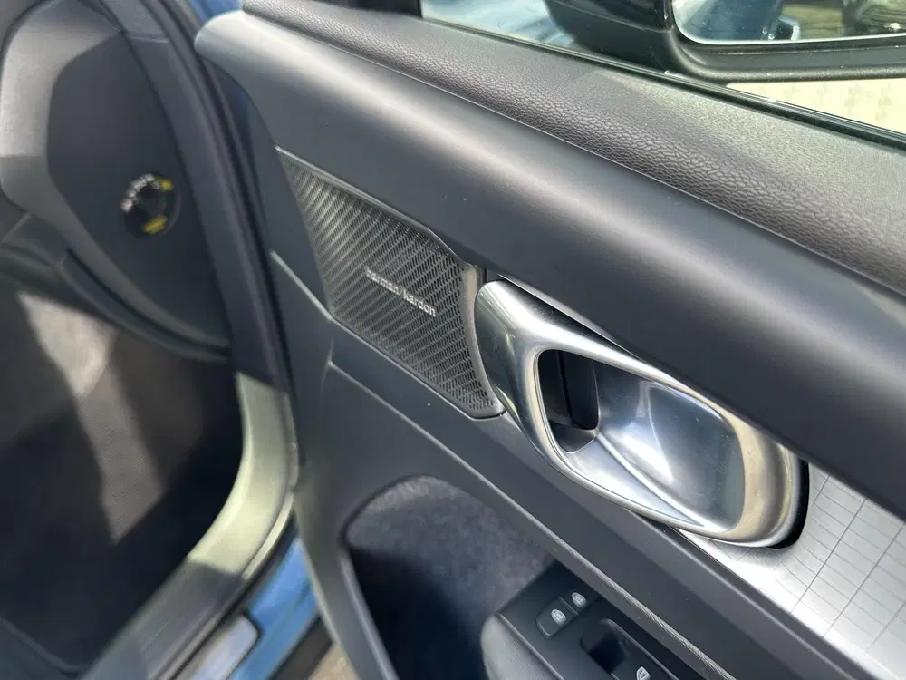Volvo XC40 2.0 B4 Plus Dark Trekhaak uit 2023, foto 11