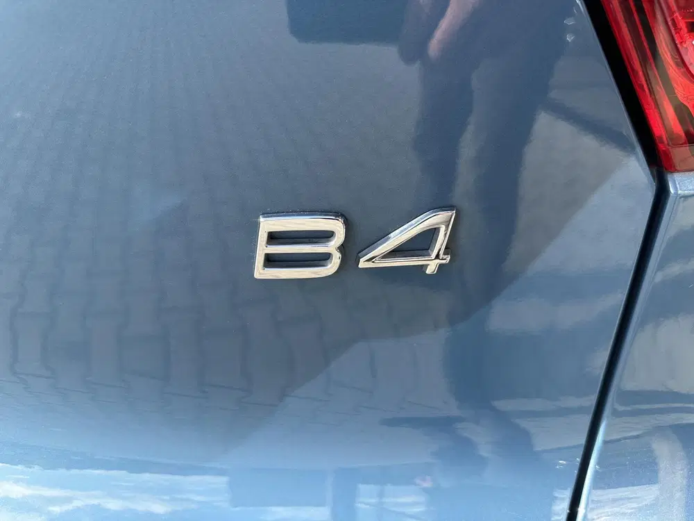 Volvo XC40 2.0 B4 Plus Dark Trekhaak uit 2023, foto 15