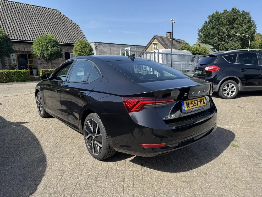 Skoda Octavia 1.4 TSI iV PHEV Business Edition B (bj 202 uit 2021, foto 11
